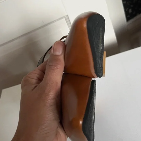 Coach Women sandal - Picture 12 of 13